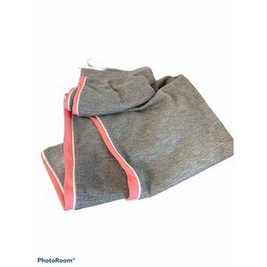 🌸3/$15🌸Gray with Pink and White Stripe Sweat Capris Small